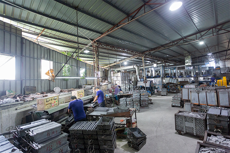 Notre usine est équipée d'un équipement de production avancé,